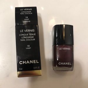 CHANEL Vamp 18 Le Vernis